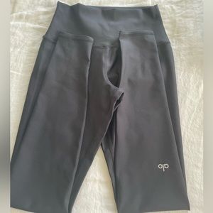 Alo black leggings. NWOT high rise  air- lift leggings